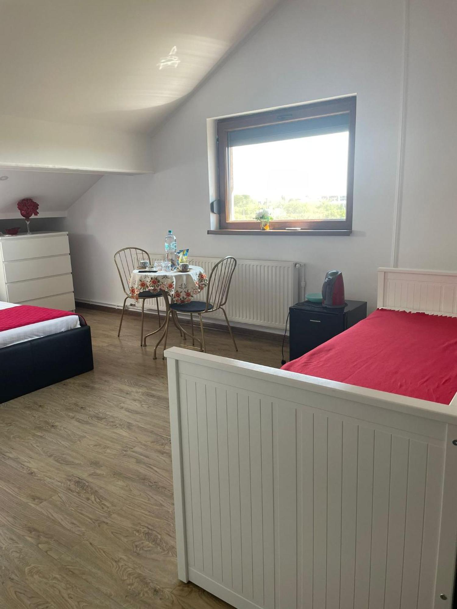 Ami Residence Bucharest Airport&Therme&Parking Otopeni Ngoại thất bức ảnh
